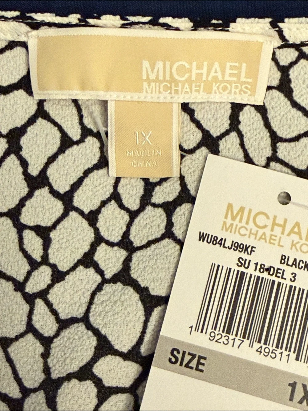 Michael Kors Top NWT Black and White Pebble Print sz 1X